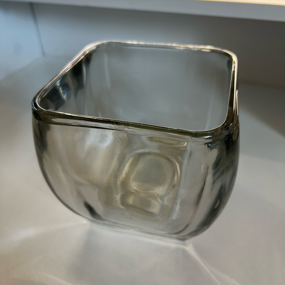 New Libbey Clear Glass Tapered Curved Votive Square Vase Decoration - Picture 3 of 6